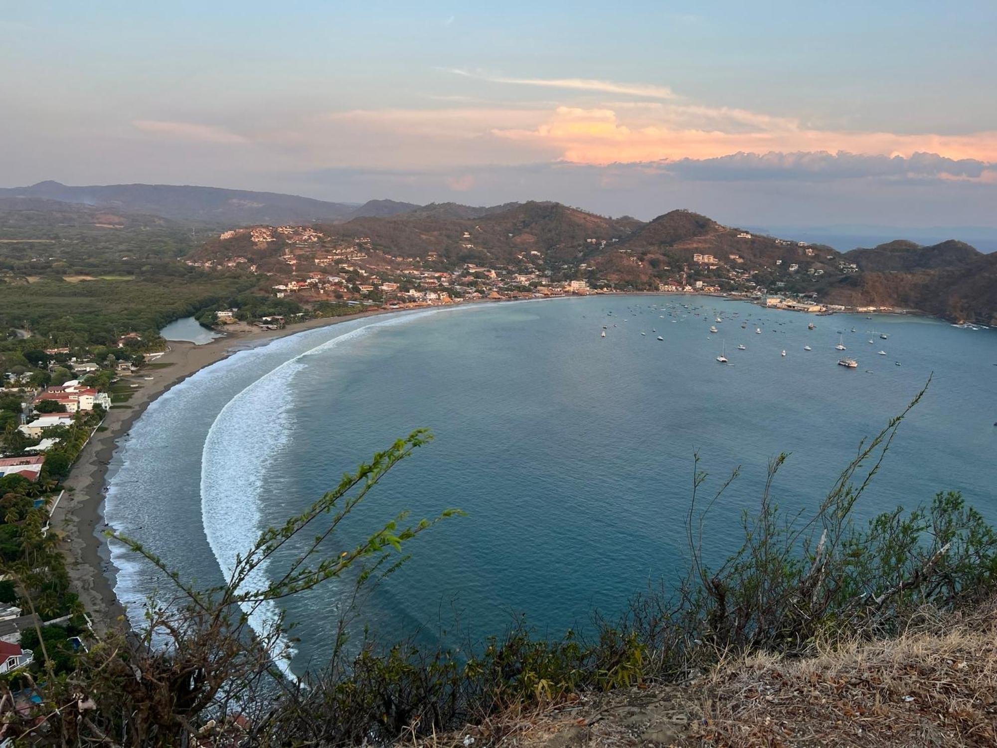 Buena Onda Backpackers Otel San Juan del Sur Dış mekan fotoğraf